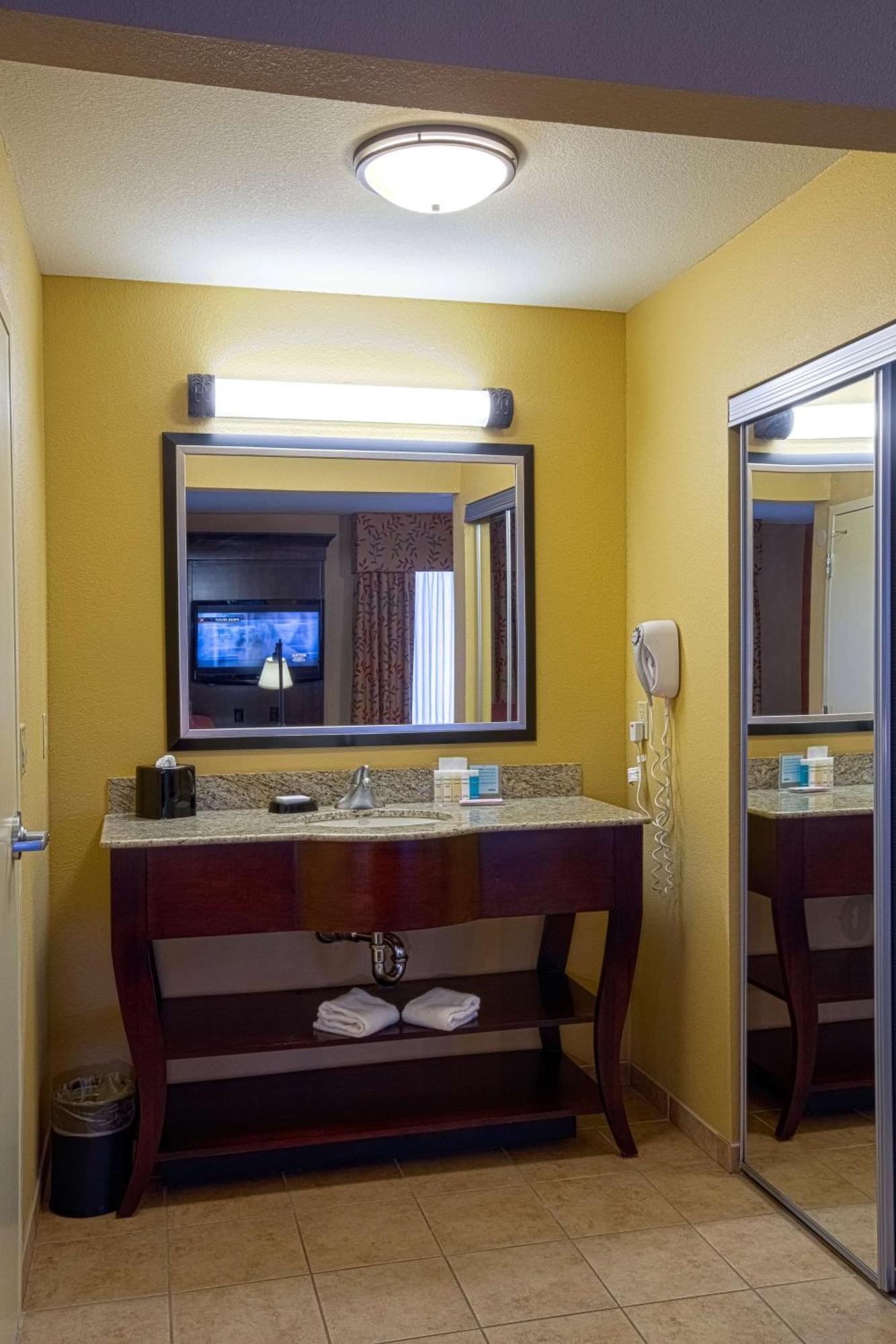 Hampton Inn & Suites Sacramento-Elk Grove Laguna I-5 מראה חיצוני תמונה
