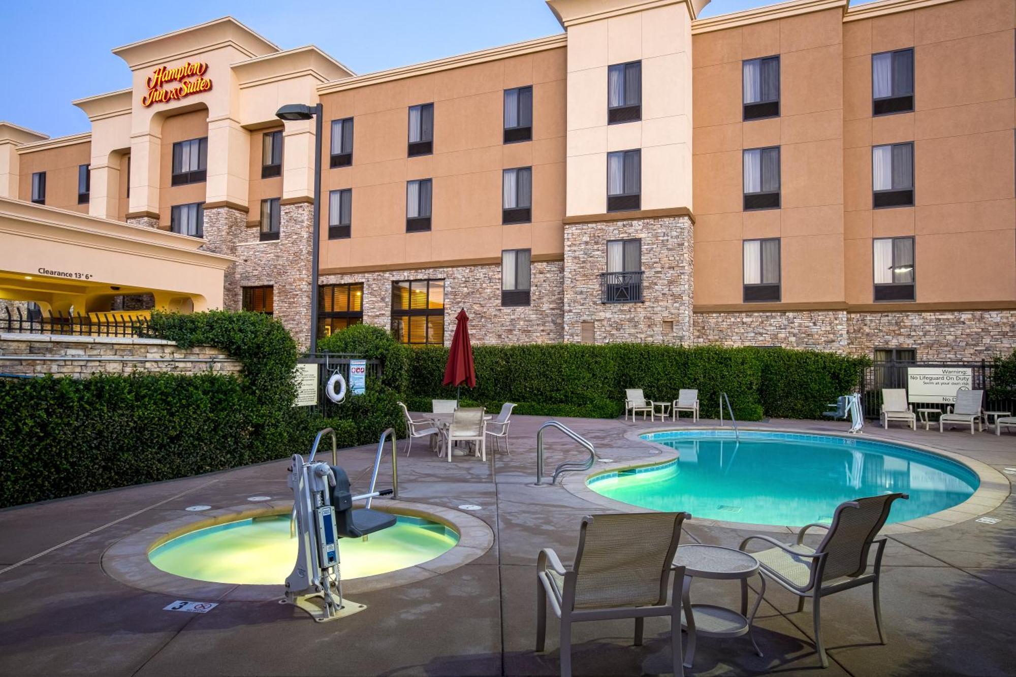 Hampton Inn & Suites Sacramento-Elk Grove Laguna I-5 מראה חיצוני תמונה